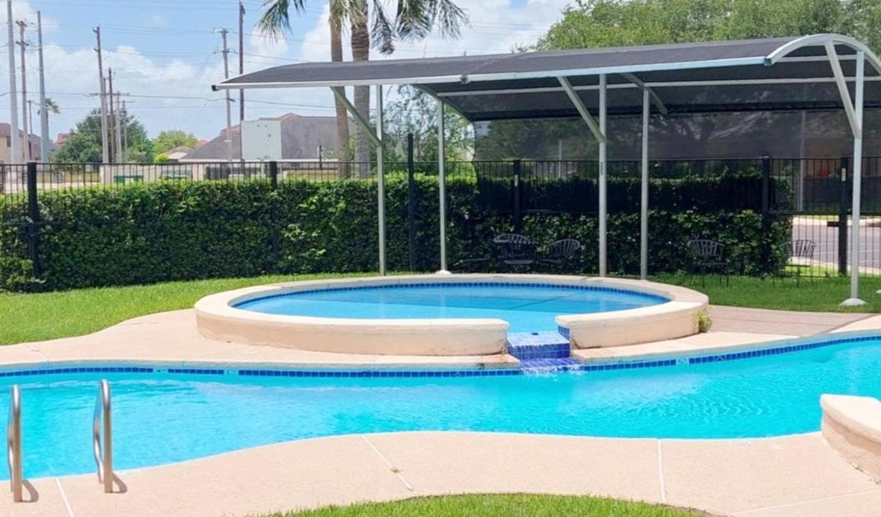 Beautifully Furnished 3Bd 2Br Pool Gated Condo In Mcallen, Tx Pharr Exterior foto