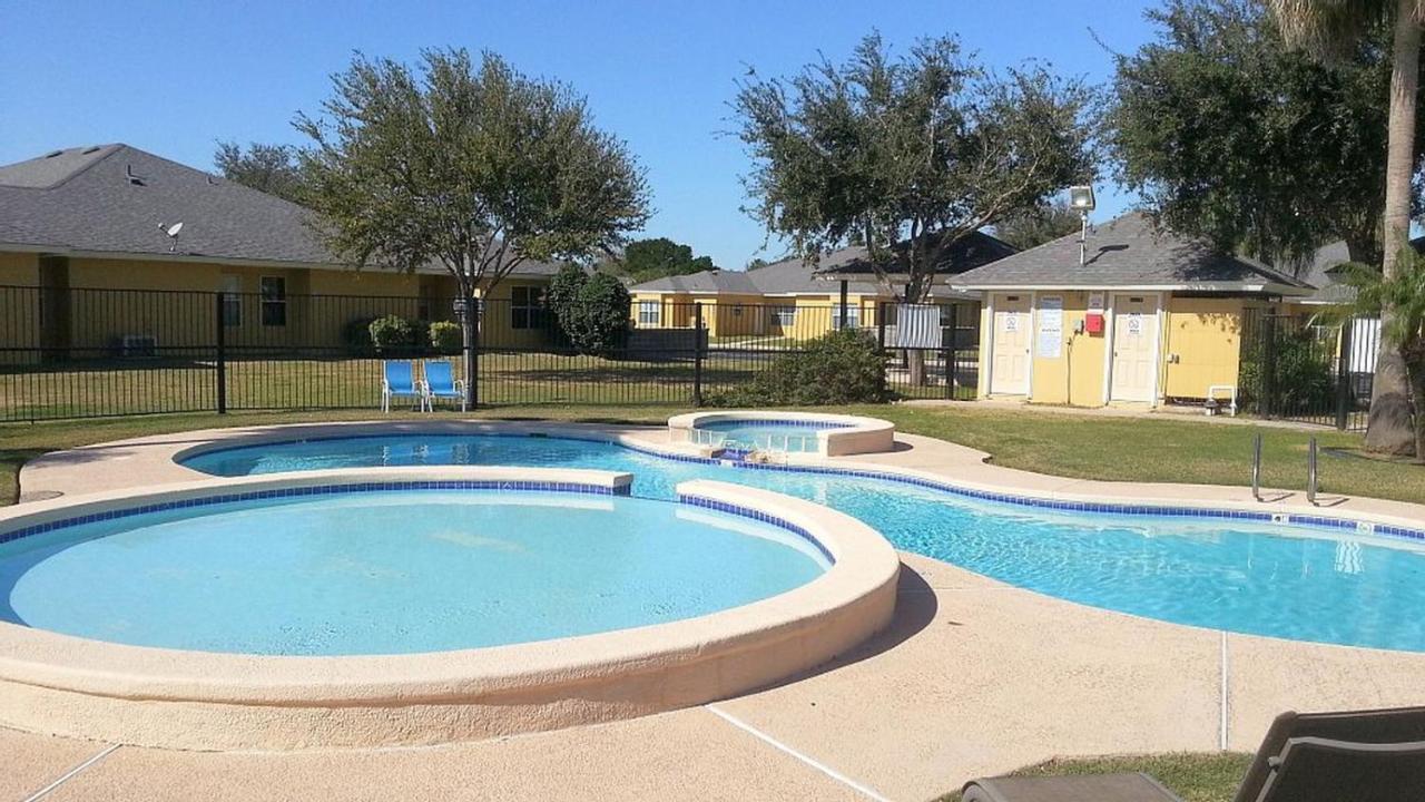Beautifully Furnished 3Bd 2Br Pool Gated Condo In Mcallen, Tx Pharr Exterior foto
